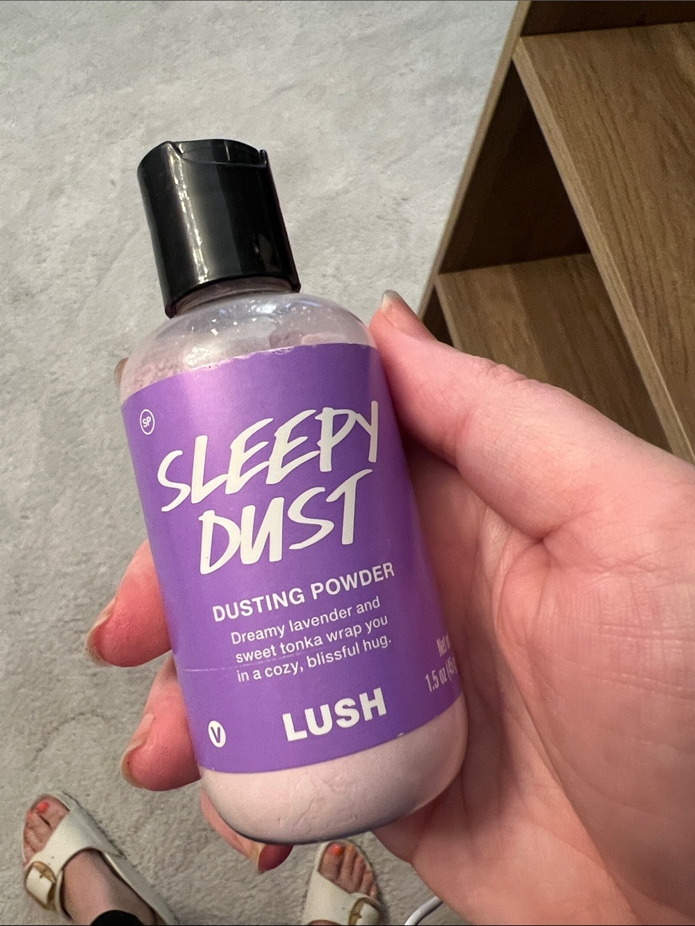 Lush Sleepy Dust Dusting Powder — Purple